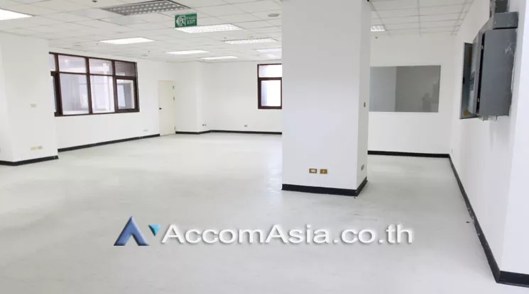  1  Office Space For Rent in Charoennakorn ,Bangkok BTS Krung Thon Buri at Thai Sri Tower AA13713